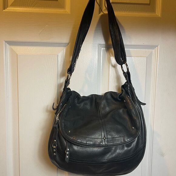 B Makowsky Hobo leather Black shoulder/ crossbody bag silver tone studs accents - Picture 2 of 13